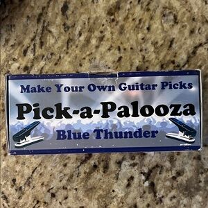 Pick-a-Palooza Blue Thunder Guitar Pick Maker